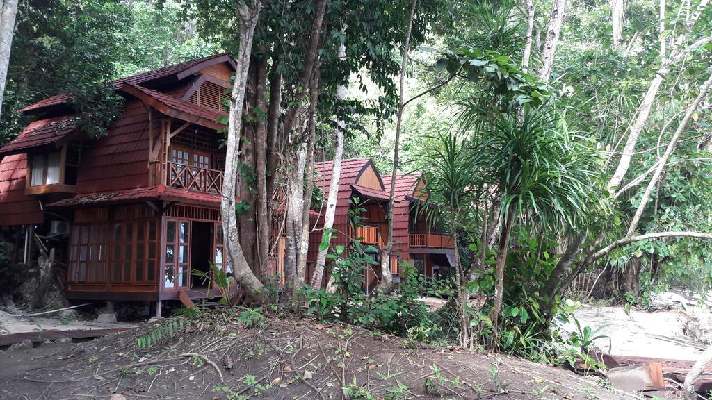 Raja Ampat Dive Resort Tapokreng Exterior foto